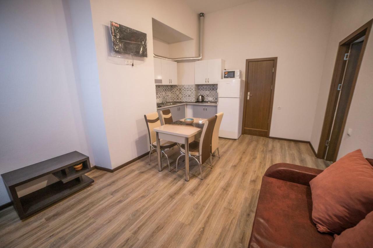 Your Apartment In This City N2 Тбилиси Экстерьер фото